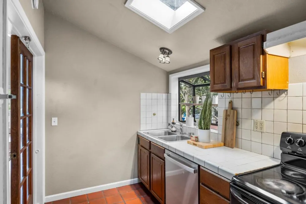 226 Walnut Street Pacific Grove, CA 93950