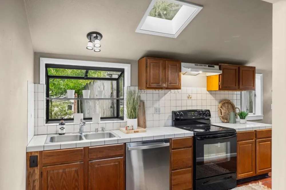 226 Walnut Street Pacific Grove, CA 93950