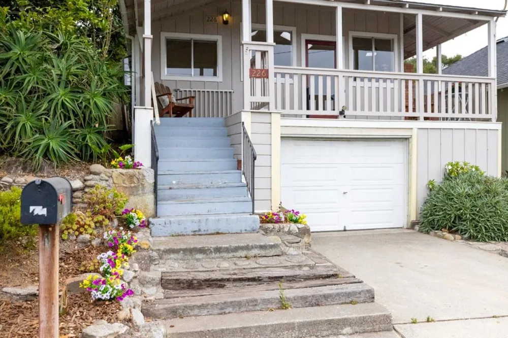 226 Walnut Street Pacific Grove, CA 93950