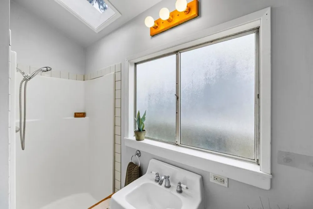 226 Walnut Street Pacific Grove, CA 93950
