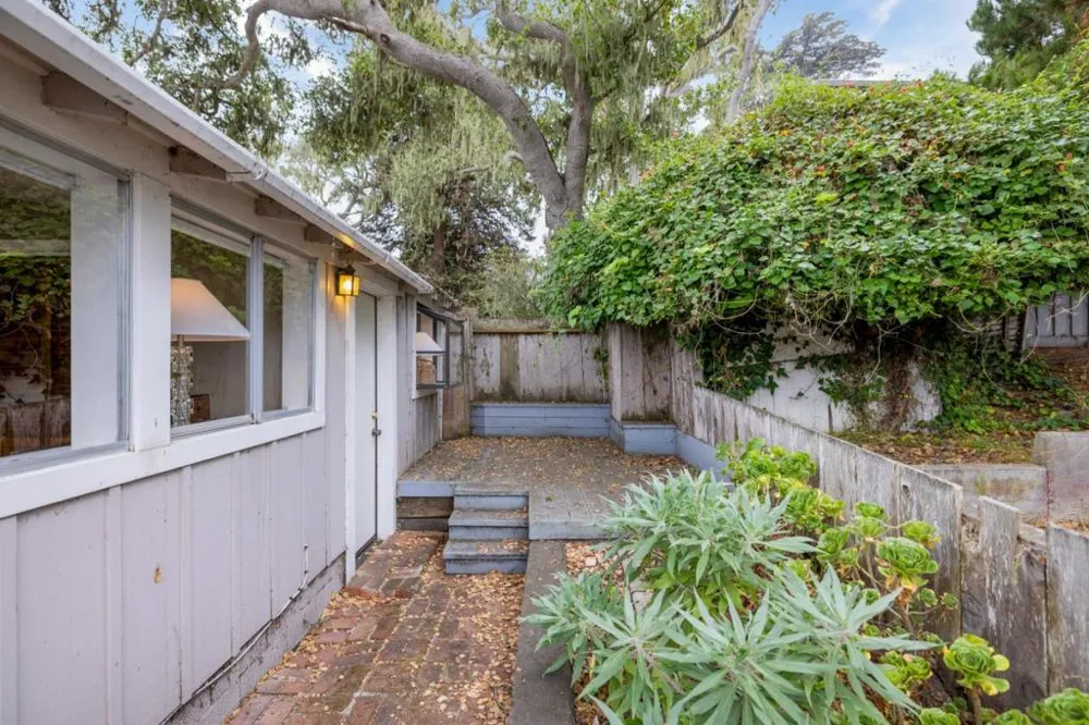 226 Walnut Street Pacific Grove, CA 93950