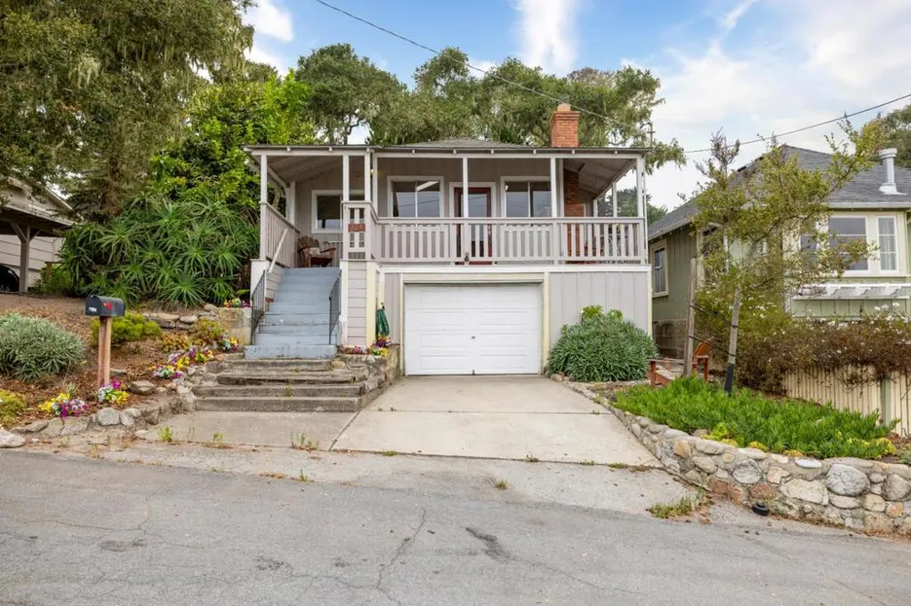 226 Walnut Street Pacific Grove, CA 93950