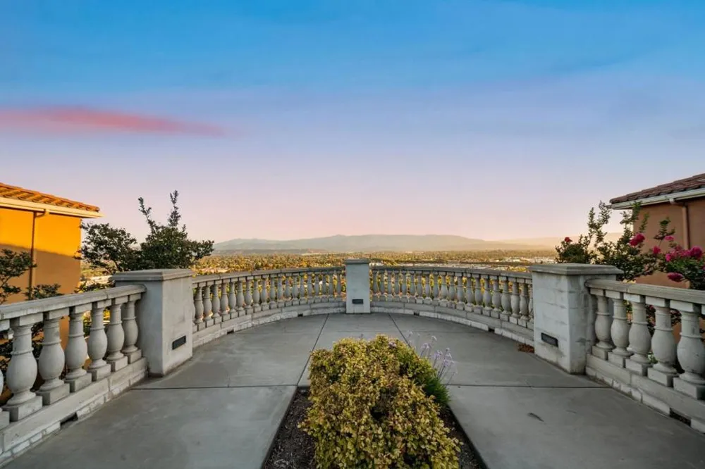 290 Casselino Drive San Jose, CA 95136