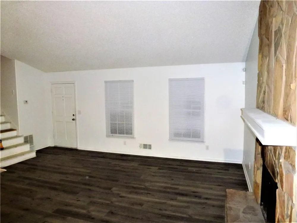 382 Cross Creek Place Auburn, GA 30011