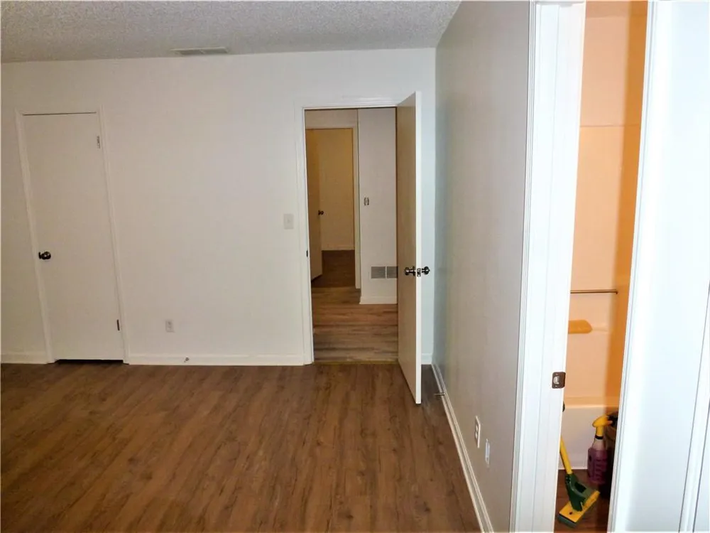 382 Cross Creek Place Auburn, GA 30011