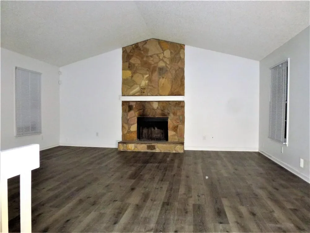 382 Cross Creek Place Auburn, GA 30011
