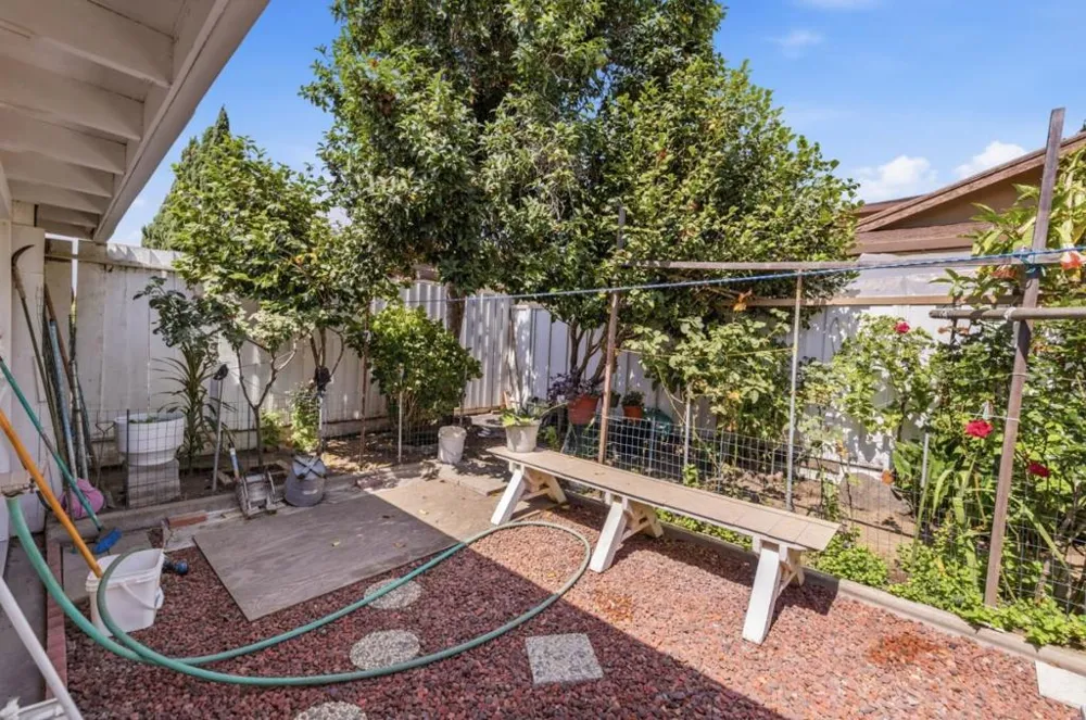 608 Bronte Avenue Watsonville, CA 95076