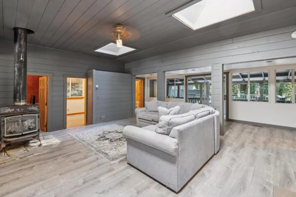 9 Sequoia Drive La Honda, CA 94020