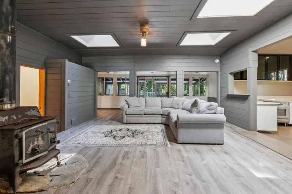 9 Sequoia Drive La Honda, CA 94020