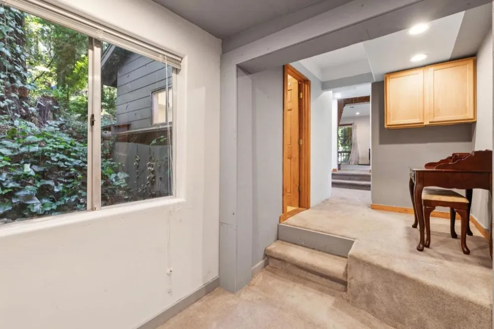 9 Sequoia Drive La Honda, CA 94020