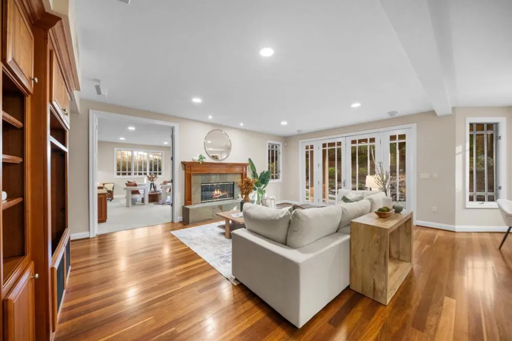 23666 Black Oak Way Cupertino, CA 95014