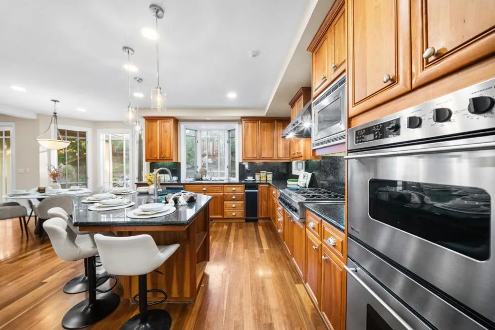 23666 Black Oak Way Cupertino, CA 95014