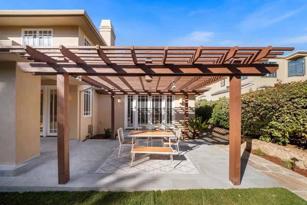 23666 Black Oak Way Cupertino, CA 95014