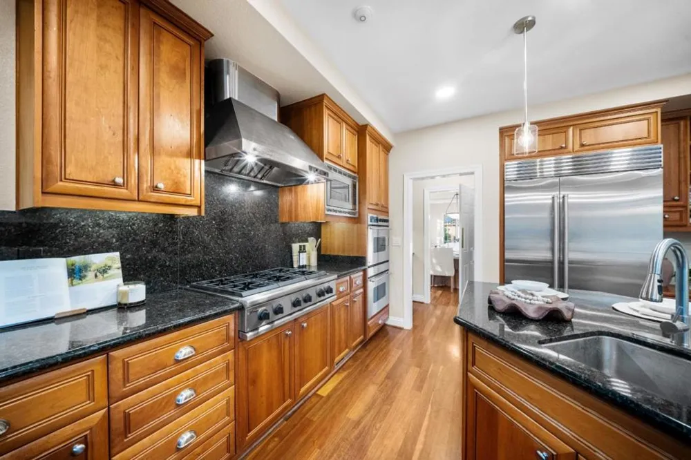 23666 Black Oak Way Cupertino, CA 95014