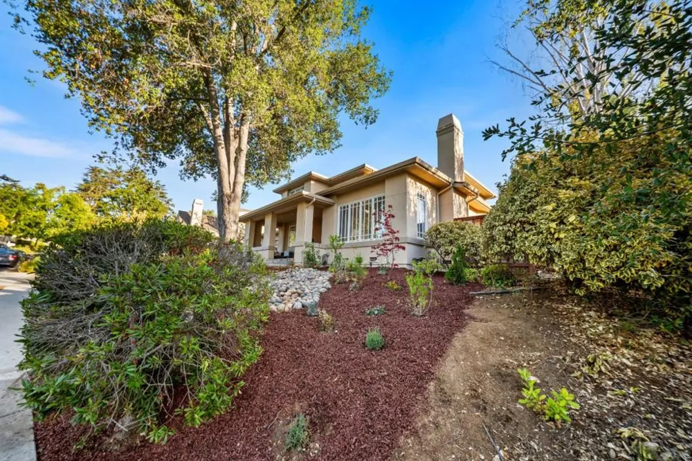 23666 Black Oak Way Cupertino, CA 95014