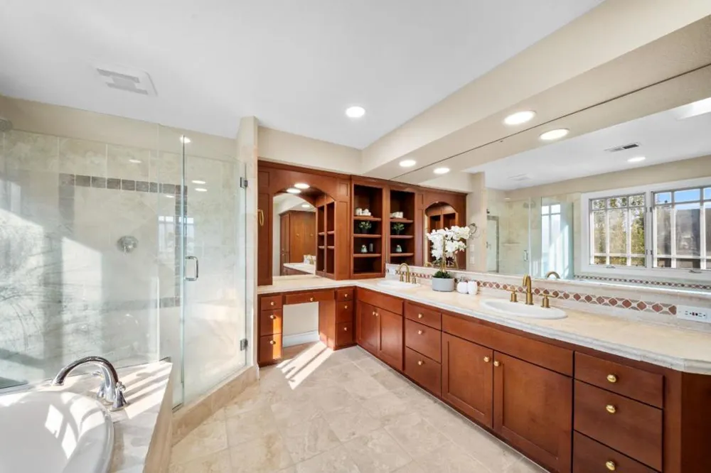 23666 Black Oak Way Cupertino, CA 95014