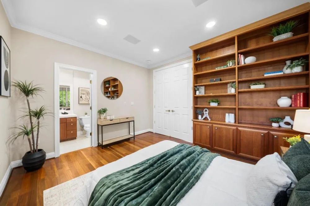 23666 Black Oak Way Cupertino, CA 95014