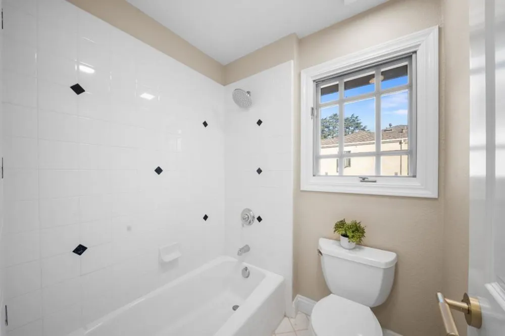 23666 Black Oak Way Cupertino, CA 95014