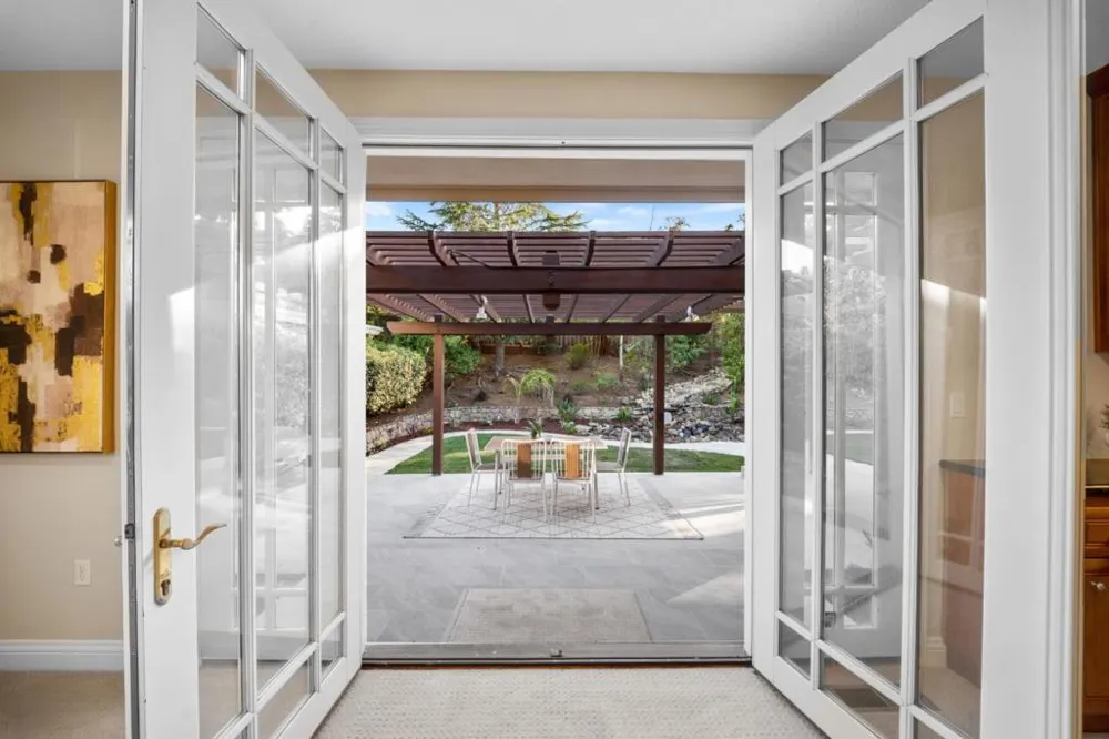 23666 Black Oak Way Cupertino, CA 95014