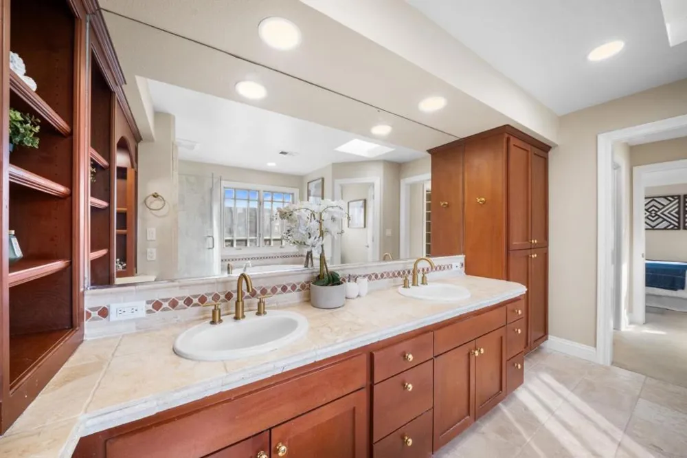 23666 Black Oak Way Cupertino, CA 95014