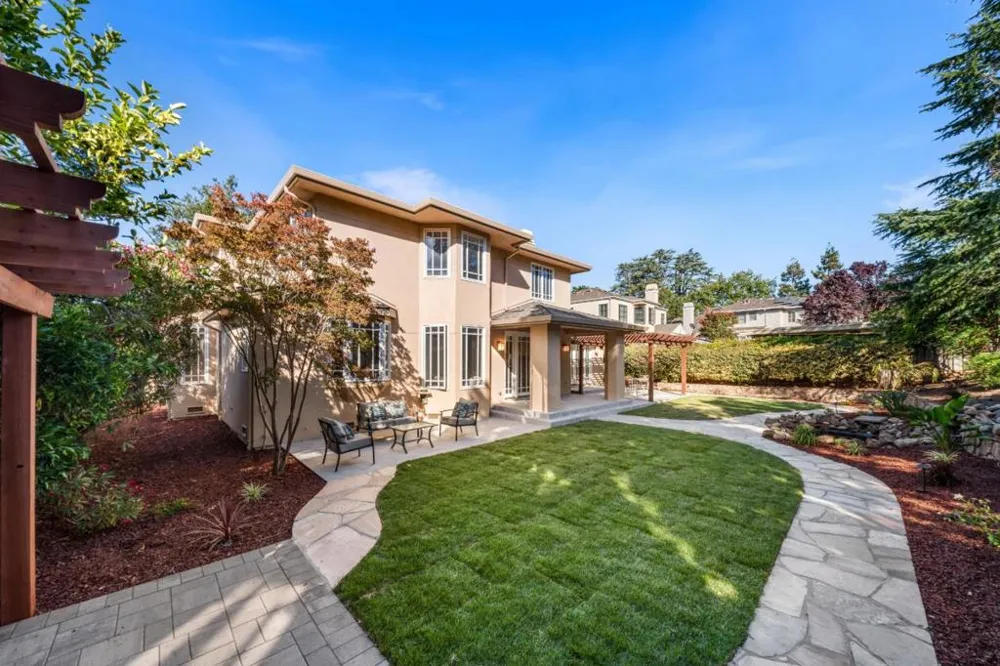 23666 Black Oak Way Cupertino, CA 95014