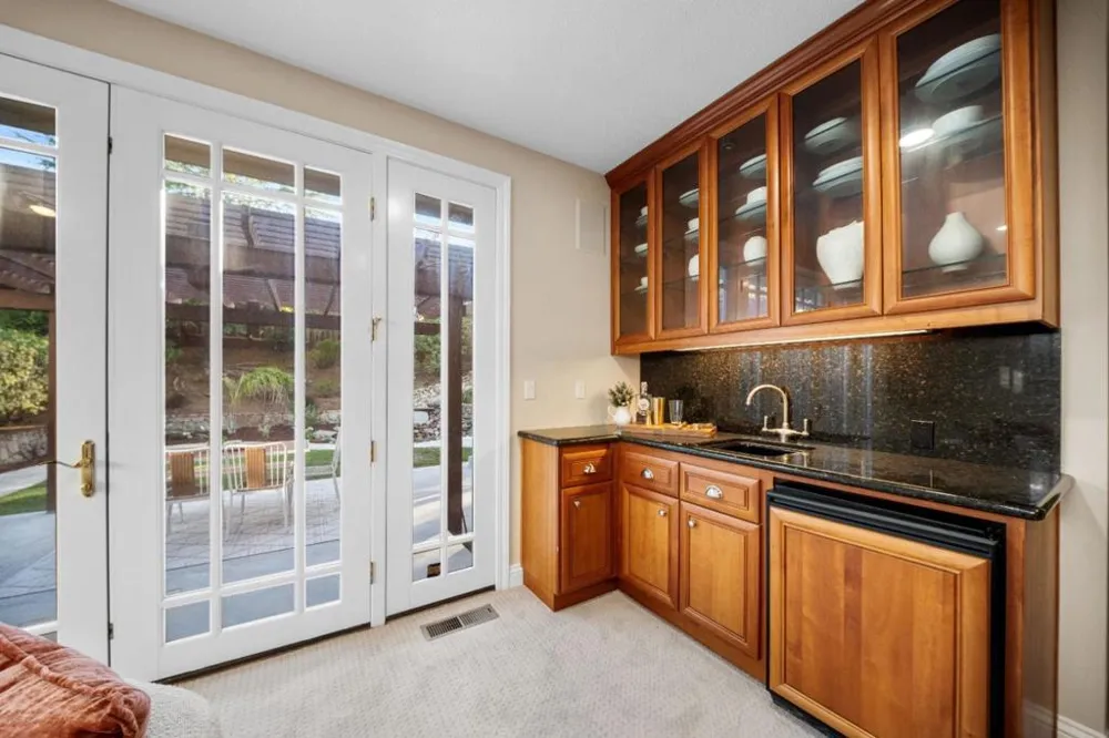 23666 Black Oak Way Cupertino, CA 95014