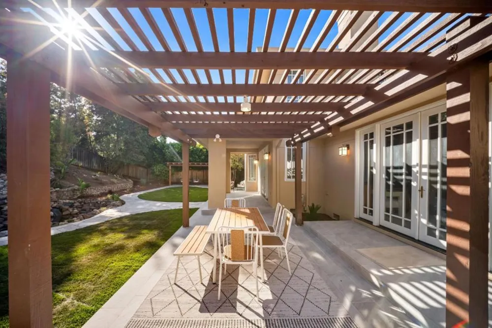 23666 Black Oak Way Cupertino, CA 95014