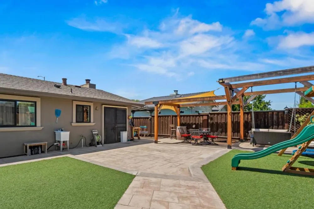 1370 Matador Drive Hollister, CA 95023
