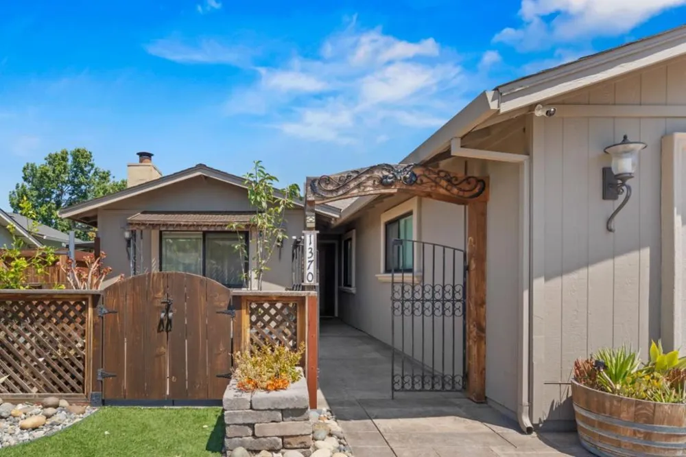 1370 Matador Drive Hollister, CA 95023