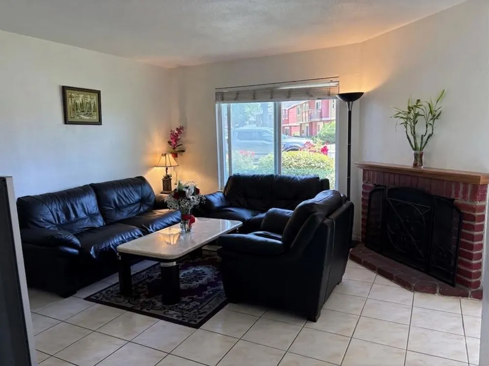 1664 Hollowcreek Place San Jose, CA 95121