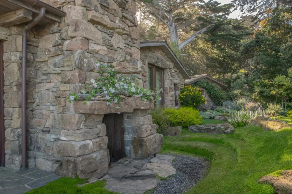 163 Spindrift Road Carmel, CA 93923