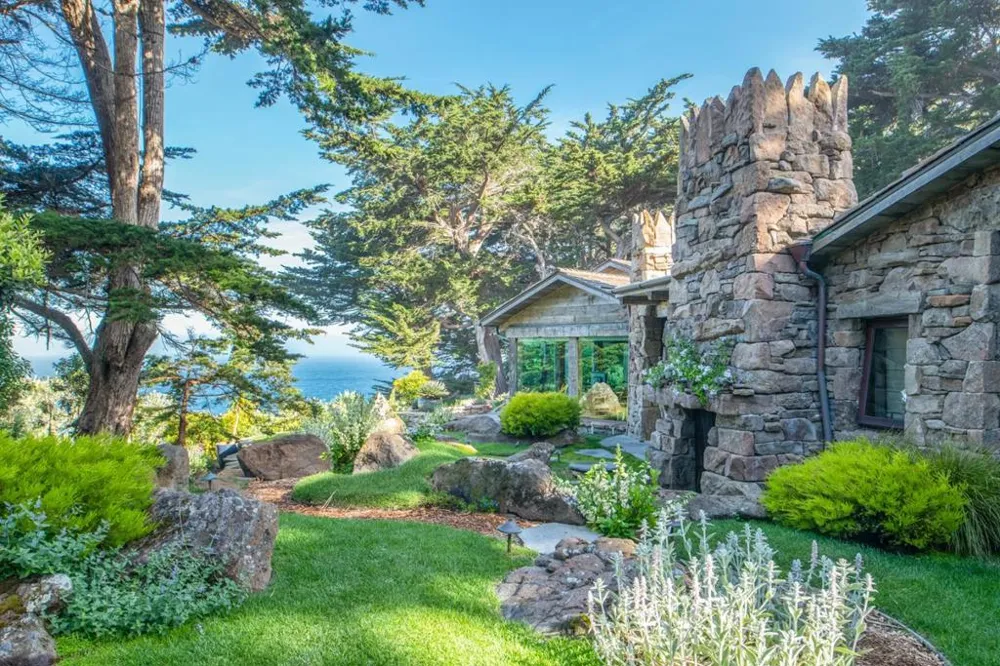 163 Spindrift Road Carmel, CA 93923
