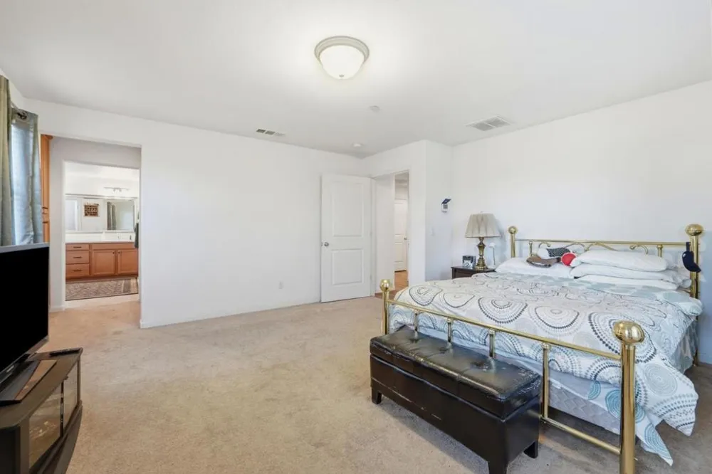 290 Heartland Drive Hollister, CA 95023