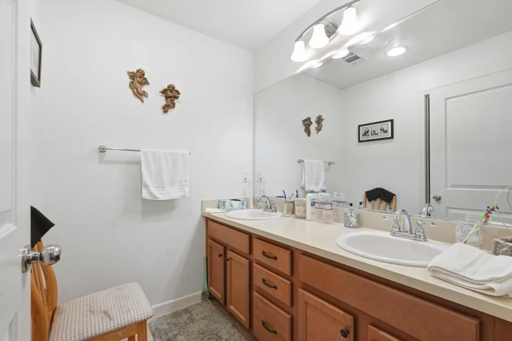 290 Heartland Drive Hollister, CA 95023