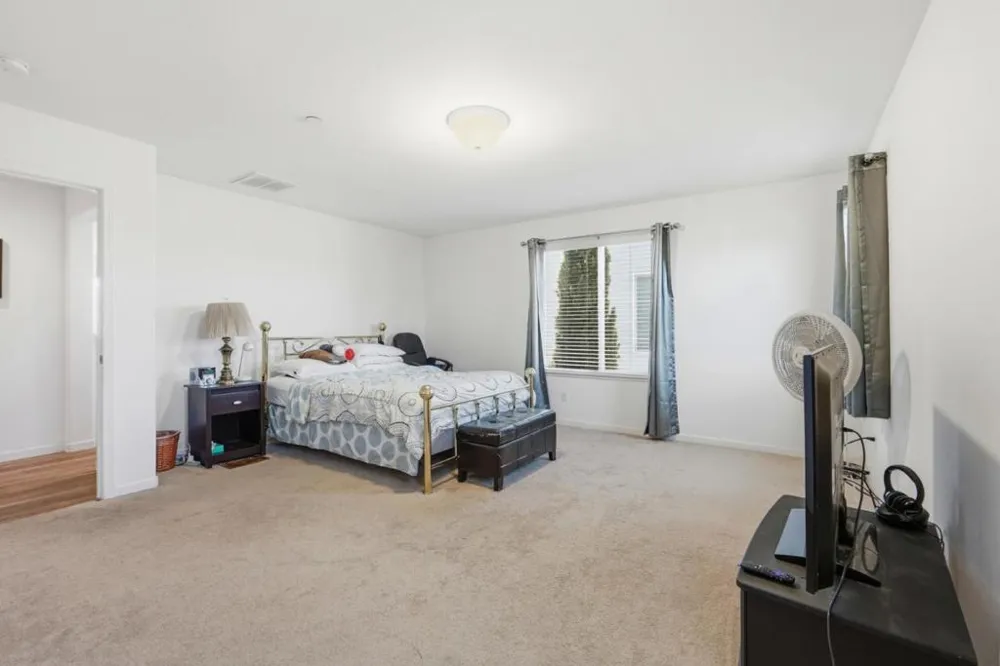 290 Heartland Drive Hollister, CA 95023