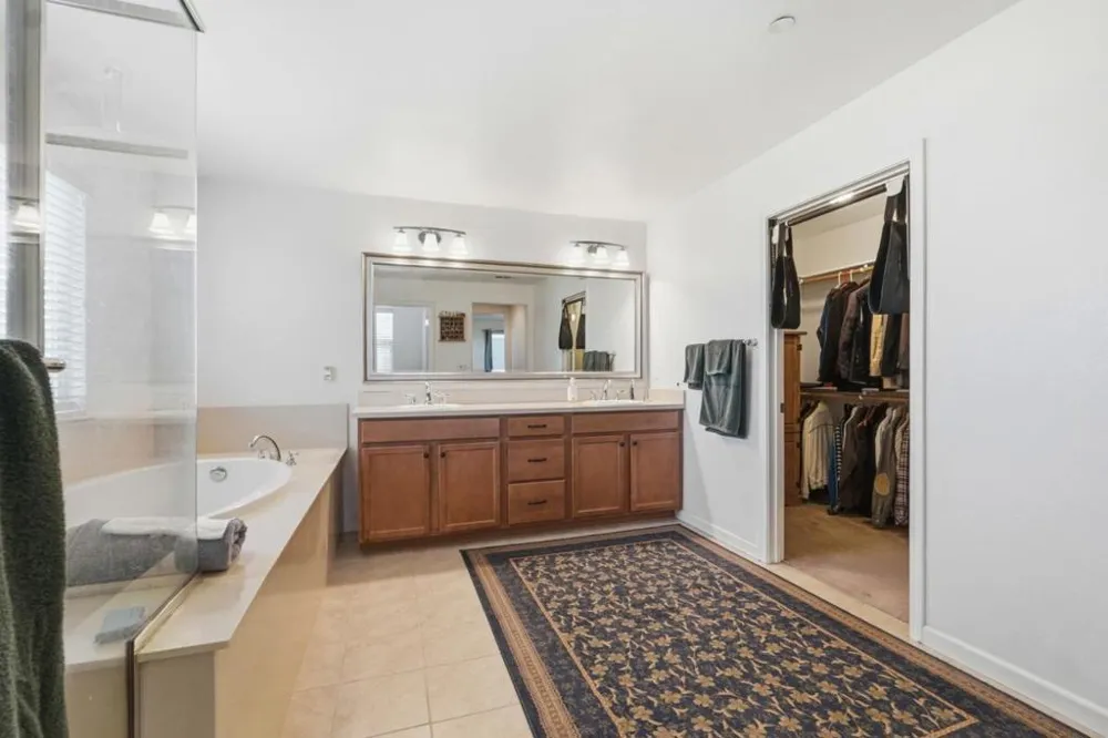 290 Heartland Drive Hollister, CA 95023