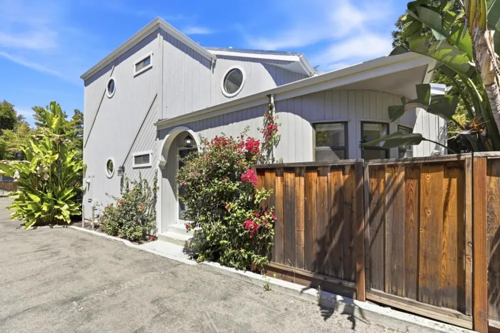 452 W Sunnyoaks Avenue Campbell, CA 95008