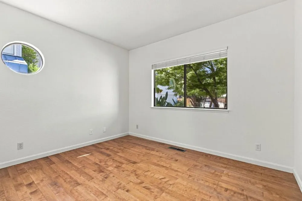 452 W Sunnyoaks Avenue Campbell, CA 95008