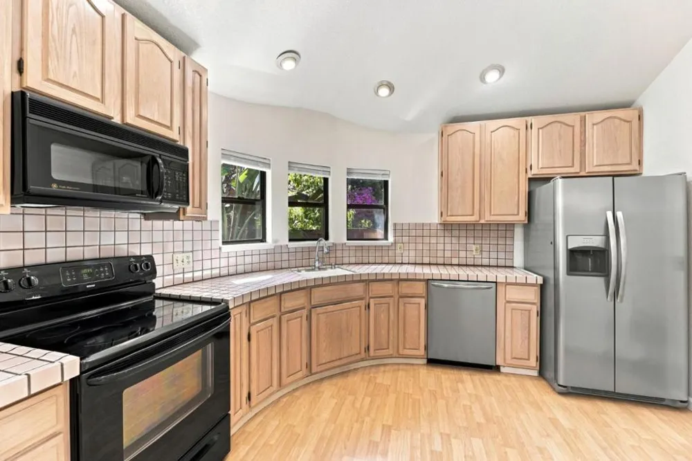 452 W Sunnyoaks Avenue Campbell, CA 95008