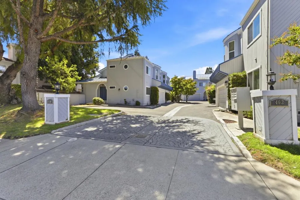 452 W Sunnyoaks Avenue Campbell, CA 95008