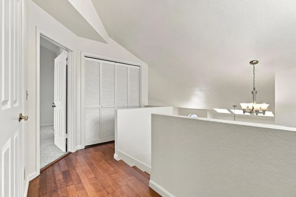 452 W Sunnyoaks Avenue Campbell, CA 95008