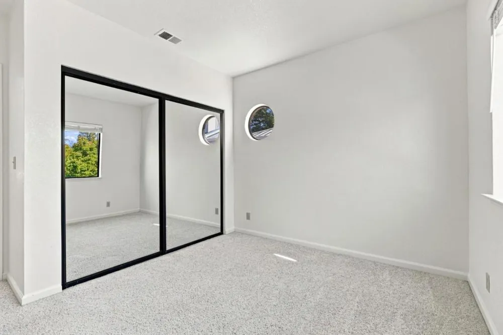 452 W Sunnyoaks Avenue Campbell, CA 95008