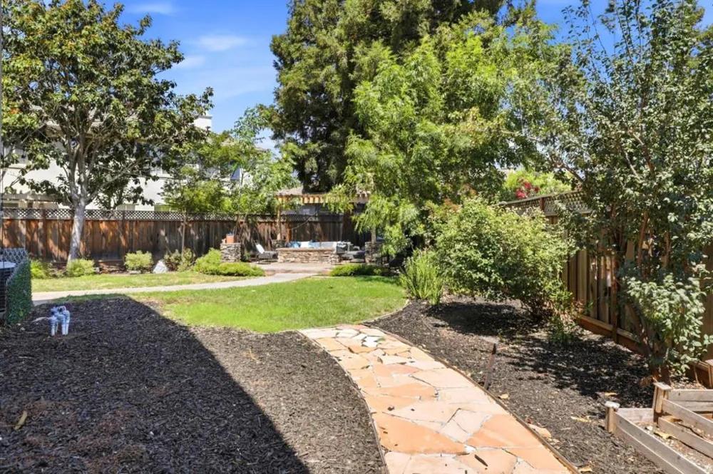 1301 Peregrine Drive Gilroy, CA 95020