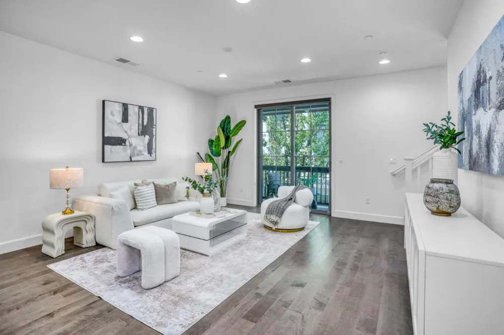 2977 VIA TORINO Santa Clara, CA 95051