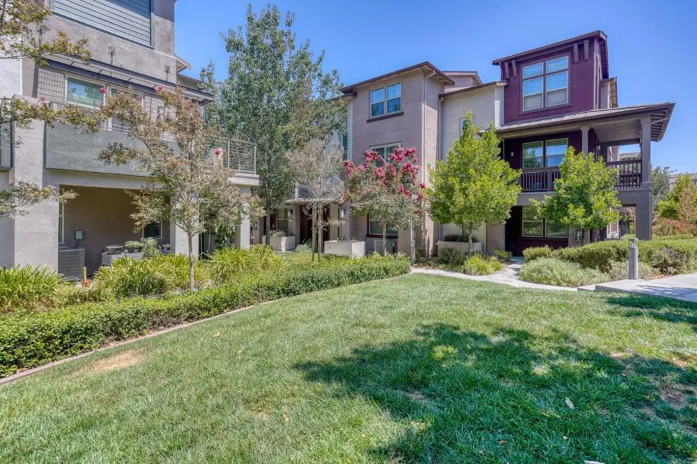 2977 VIA TORINO Santa Clara, CA 95051