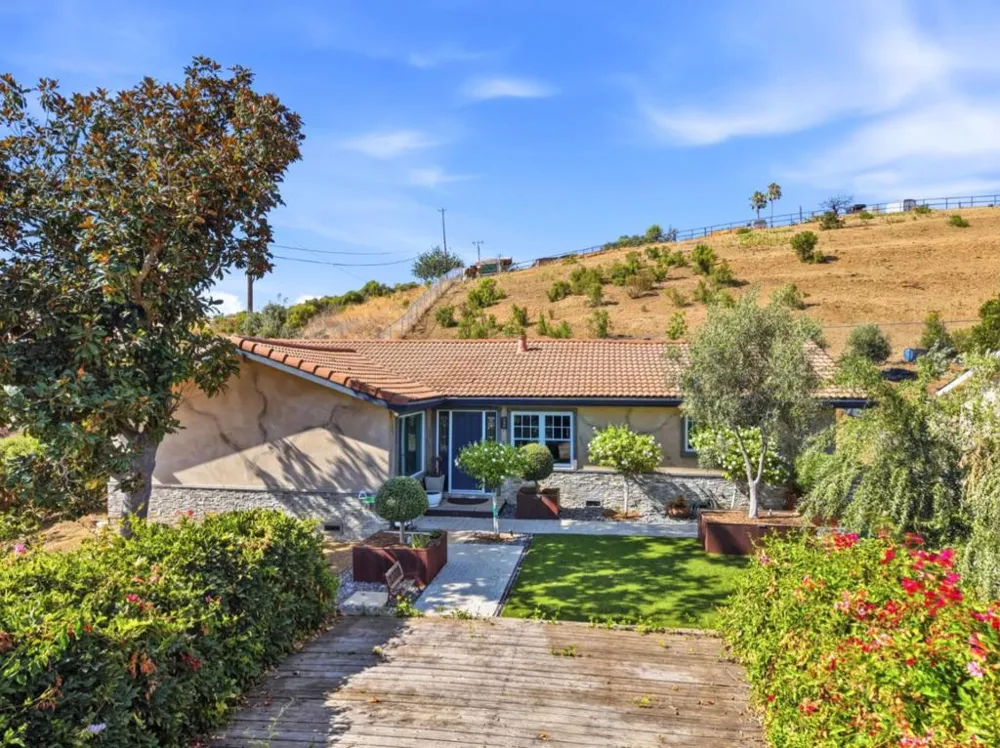 11437 Clayton Road San Jose, CA 95127