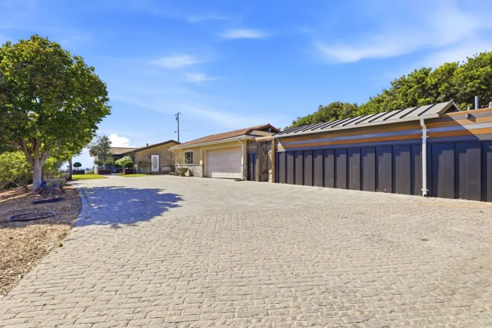 11437 Clayton Road San Jose, CA 95127