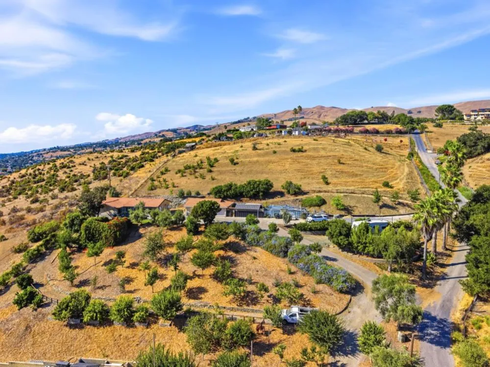 11437 Clayton Road San Jose, CA 95127