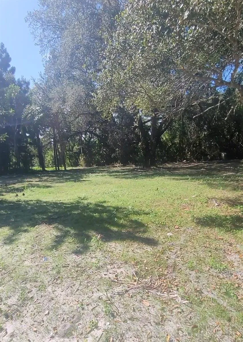 8511 64th Court Vero Beach, FL 32967