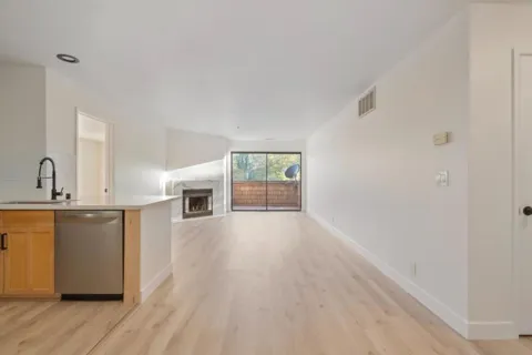 2348 La Terrace Circle
